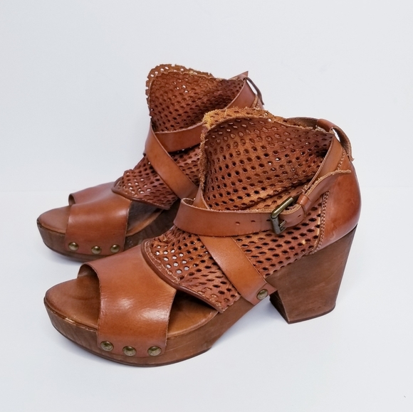 Free People Rendering Leather Clogs - Picture 2 of 11